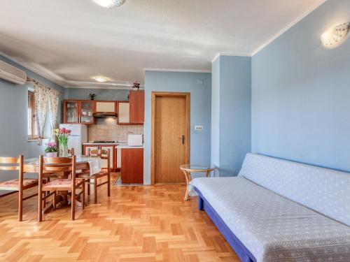 Apartment Nikol-1 by Interhome
