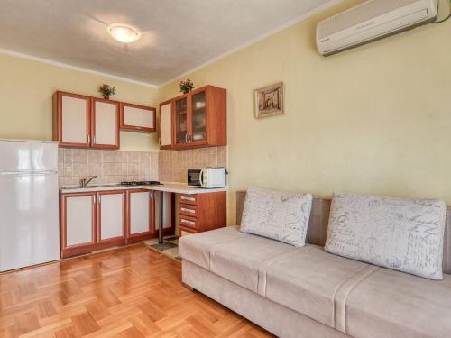 Apartment Nikol-2 by Interhome