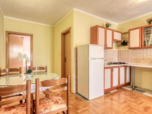 Apartment Nikol-2 by Interhome