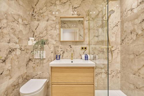 Elegant Apartment with AC - Center of Paris
