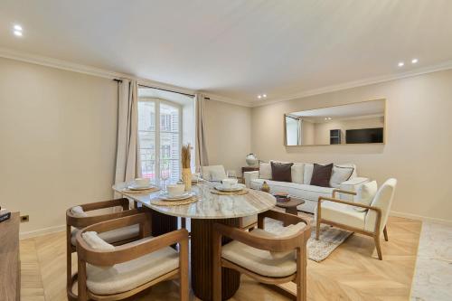 Elegant Apartment with AC - Center of Paris