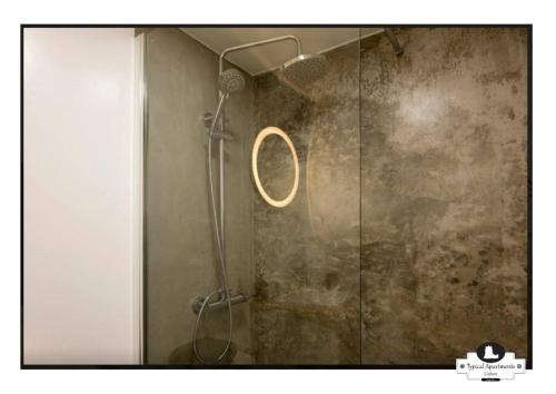 Ένα μπάνιο στο Canto do 28, Typical Apartment
