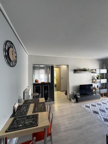 Lovely Faliro Apartment next to the sea.