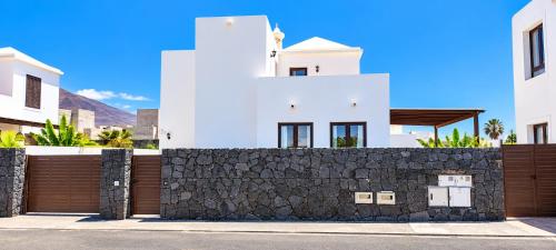 Playa Blanca Lanzarote Villa Clocló - Private heated pool, Wifi, private parking