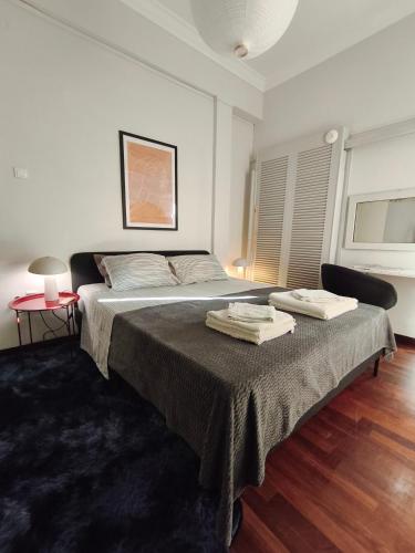 Sunny Athens flat near the sea 2