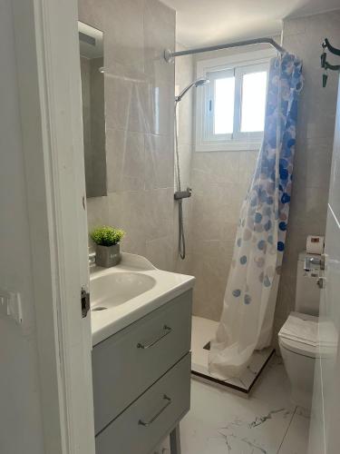 San Eugenio Fantastic New 4 bedrooms wifi free
