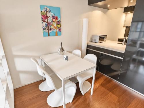 Comfortable 1BR flat at great location - Baron 24