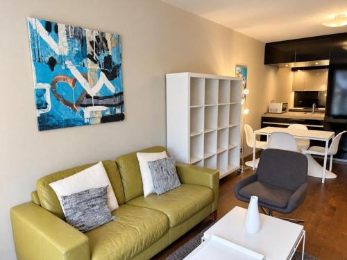 Comfortable 1BR flat at great location - Baron 24