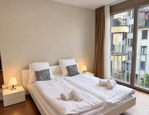 Comfortable 1BR flat at great location - Baron 24