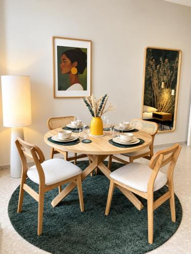 Residence K - Bright 2 Bedroom - Families & Groups Welcome