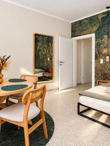 Residence K - Bright 2 Bedroom - Families & Groups Welcome
