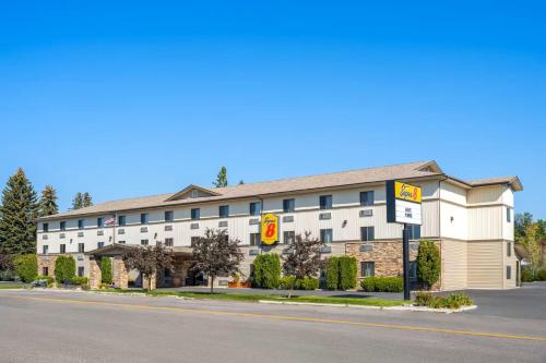Super 8 by Wyndham Kalispell Glacier National Park