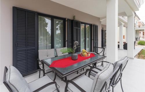 One-Bedroom Apartment In Porec