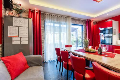 Villa Summer dream with heated pool, sauna and jacuzzi