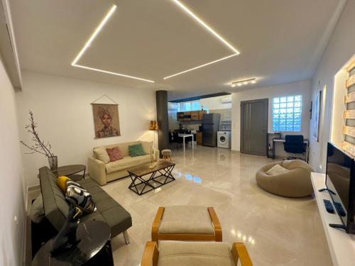 Nefele - Athens Airport Home