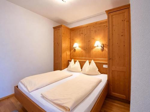 Tyrolean Apartment with Terrace