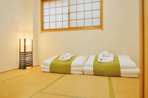 Namba Walking Area, Shinsaibashi, Tsutenkaku Private Rental Wi-Fi & Parking