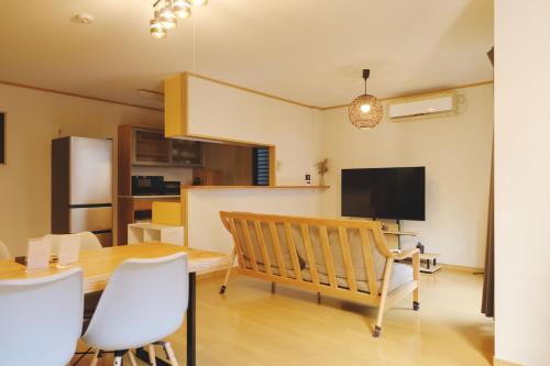 Namba Walking Area, Shinsaibashi, Tsutenkaku Private Rental Wi-Fi & Parking