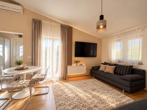 Deluxe apartment BlueBay Oasis