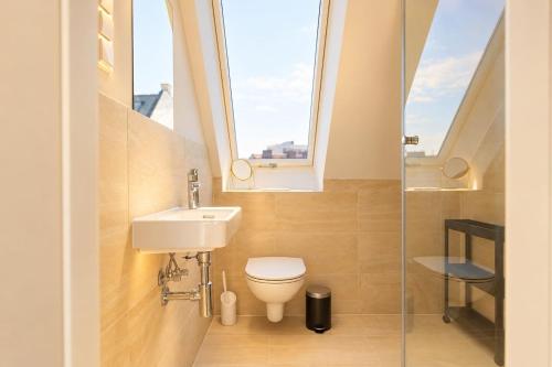 Luxury 3-room penthouse with AC and deck Praterstern