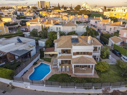 Villa Mangas by Villa Select