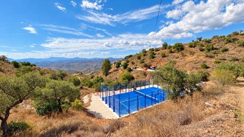 Las Golondrinas Villa with Mountain View