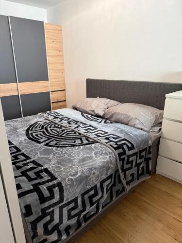 Nima's Modern Apartment