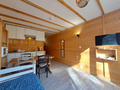 Studio cosy avec balcon sud et animaux admis, proche pistes
