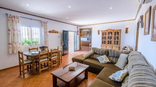 Villa Angelyn Nerja by Ruralidays