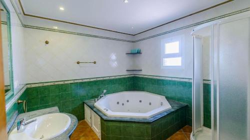 Villa Angelyn Nerja by Ruralidays