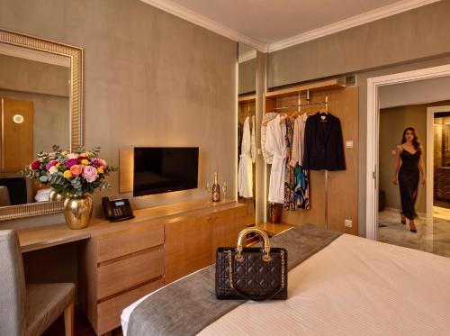 WH Luxury Residence