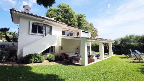 AA Guest - Villa Cuco with Private Swimming Pool
