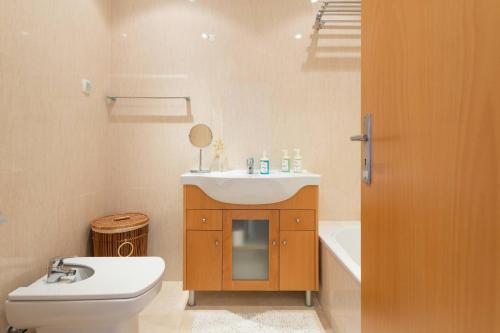 #154 Relax & Unwind 2BDR Villa
