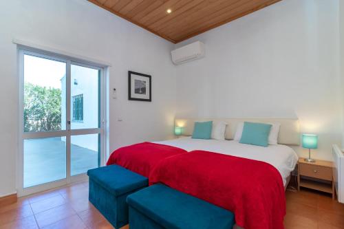Casa Rainha Near Carvoeiro pool BBQ