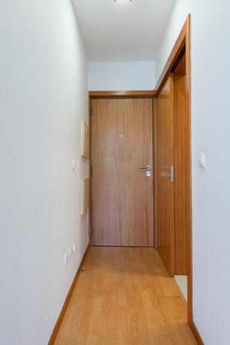 Host Wise - Bright Quiet Flats - Prime Location