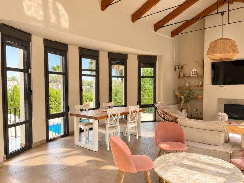 Luxury villa pool&beach paradise