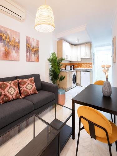 Capitán One-Bedroom City Center & Beach Apartment by 10ToSea