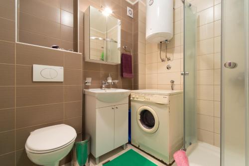 Ένα μπάνιο στο Luxury Studio Apartment Miljacka Sarajevo