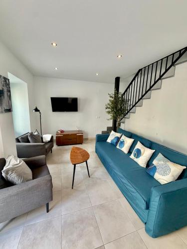 Modern townhouse & jacuzzi SilHouse Nerja