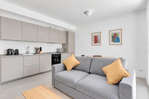 Feel Uptown Fiera with Terrace & Garage by NDP Rent