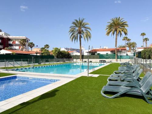 Oasis Beach ll - Your Private Retreat with Jacuzzi