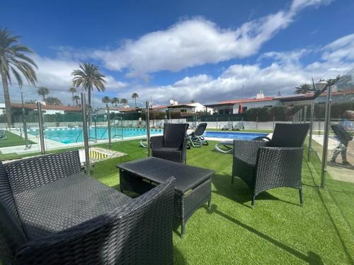 Oasis Beach ll - Your Private Retreat with Jacuzzi