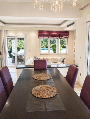 Evergreen Seaside Villa with private pool