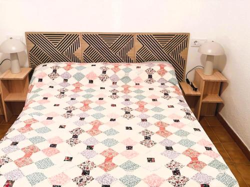 Platja. Amplio apartamento para 6 en Roses ubicación ideal