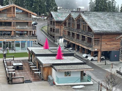 Avouitzons Medran Apartments - Ski-in Ski-out 30 meters from Medran lift and 40 meters from W Hotel