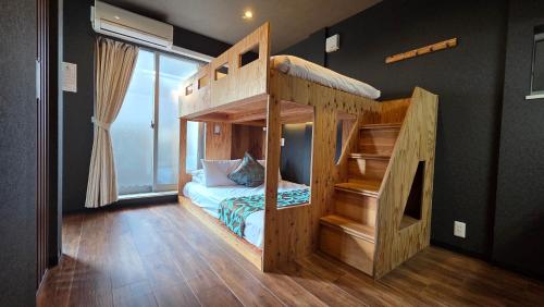 Poly Hostel Osaka