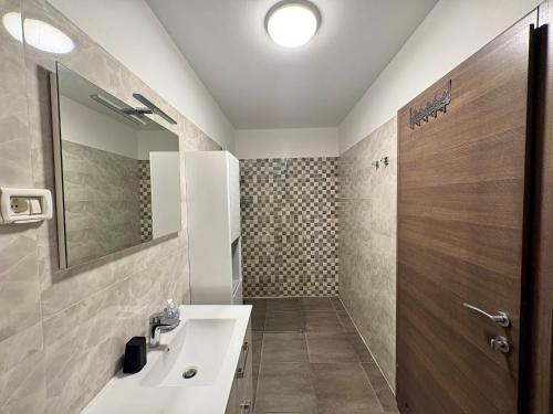 Apartment Pula - Central, 2-Bedroom, Walk to Arena, Free Parking