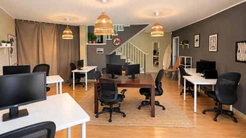 Banama Coliving 1 - Coworking, Surf & Yoga
