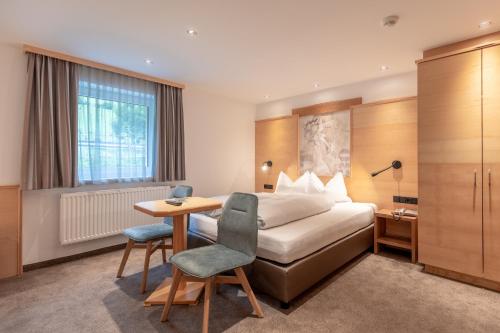 SCHMID Rooms & Apartments