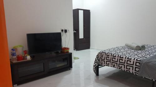 Gallery image of Mama Iman Guestroom in Kertih